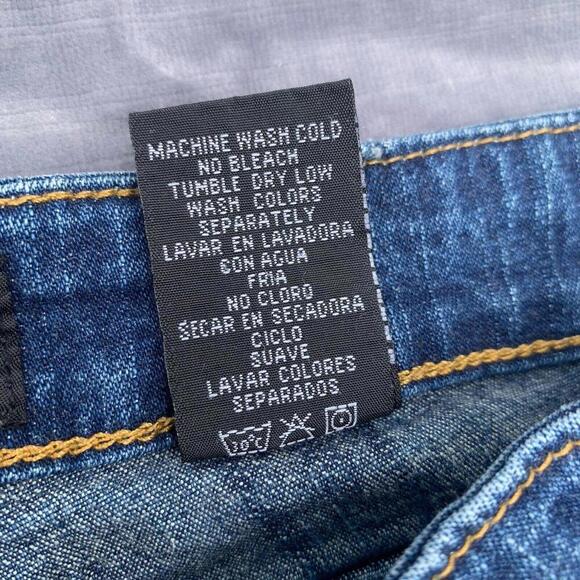 Baby Phat Jeans Womens Size 7 Blue Mid Rise Straight Leg Medium Wash Capri Crop - Picture 4 of 10